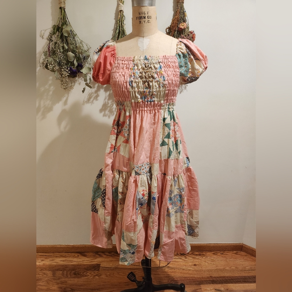 NWOT Wild Rose Vintage Cap Sleeve Quilt Top Signature Collection Dress